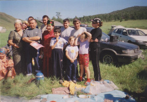 Первый сбор рода Костяковых на Мартон харасуғ, 1998 г.