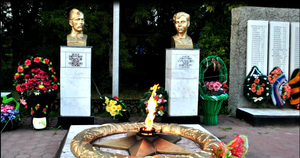 Бюст Марии Цукановой на мемориале в пос. Крутинка Омской обл.