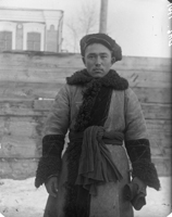 5. Цыганов П. Н.Негатив на стекле. I призыв Хакасской молодежи в Красную Армию. Призывник хакас Харол Чаптыгов из улуса Чаптыгова Аскизского района. Источник: ГОСКАТАЛОГ.РФ.