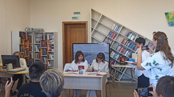 церемония подписания лицензионного соглашения о предоставлении права оцифровки и размещения на сайте  библиотеки книги Елены Миягашевой «Быть воином – жить вечно…»